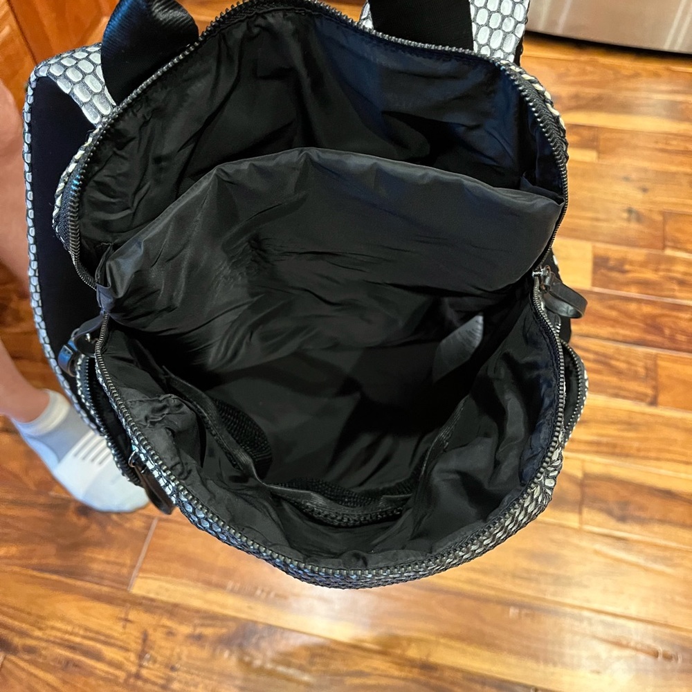 Backpack. Never used - Picture 5 of 6